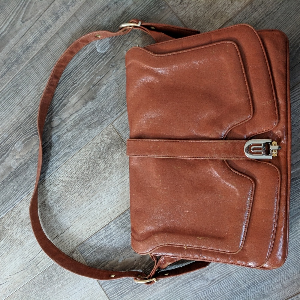 Awesome Vintage Bag!!!💕